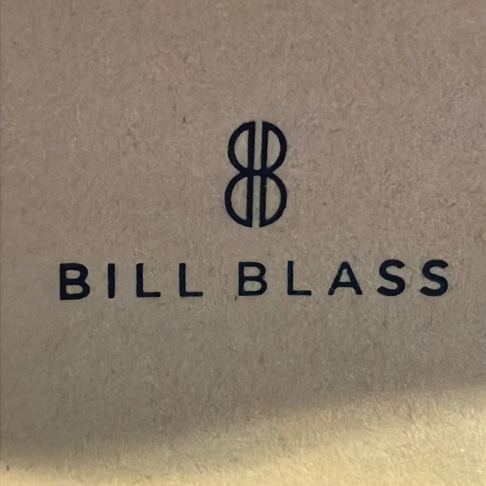 Bill Blass Black Patent‎ Hard Eyeglass Case